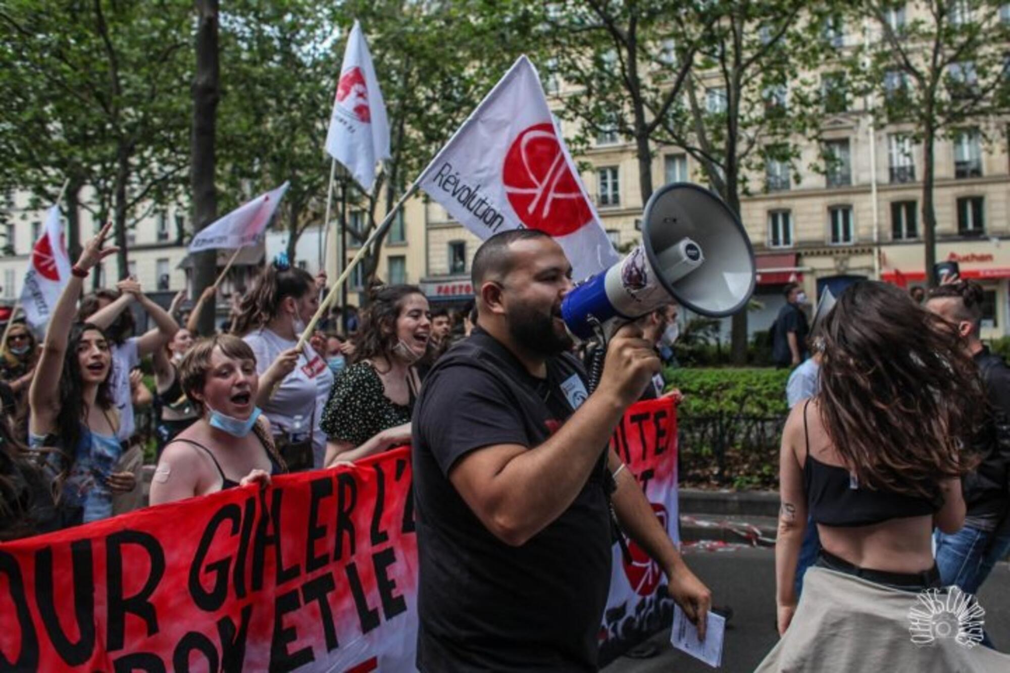 Anasse Kazib, trabajador ferroviario, activista y dirigente de Révolution Permanente